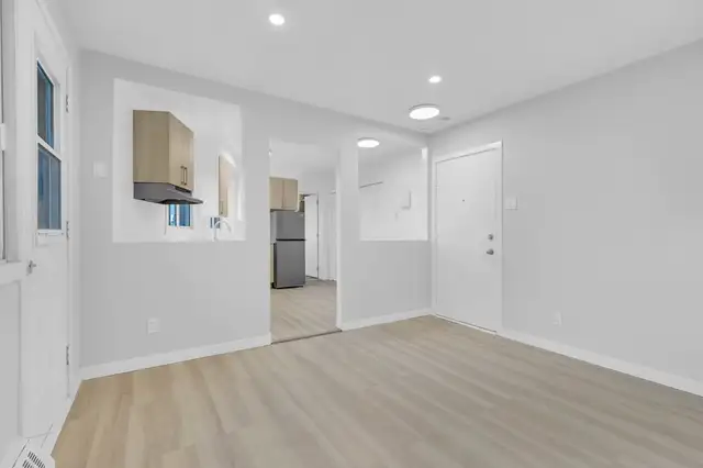 Renovated 2½ in NDG Heat & Hot Water Included - Photo 6