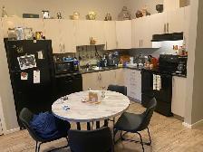 For Rent .Master suite with on suite bathroom. - Photo 2