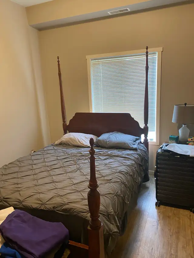 For Rent .Master suite with on suite bathroom. - Photo 3