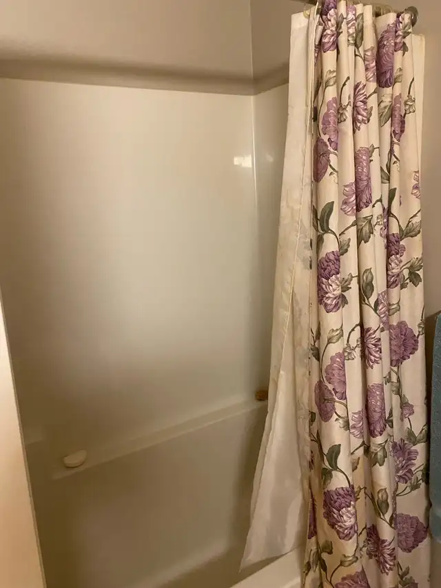 For Rent .Master suite with on suite bathroom. - Photo 8