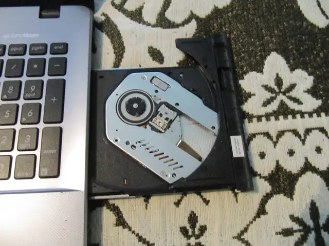 Asus K550L Laptop Reformatted Windows 10 New Screen & Battery - Photo 5
