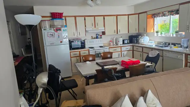 FOR RENT – 2 BEDROOM GROUND-LEVEL SUITE – EAST VANCOUVER - Photo 4