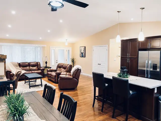 Home in Mount Forest Forsale. - Photo 4