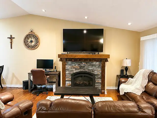 Home in Mount Forest Forsale. - Photo 6