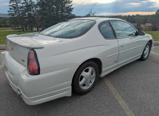 2003 MONTE CARLO SS - 89,000 KMS - MINT ISIDE AND OUT! - Photo 3