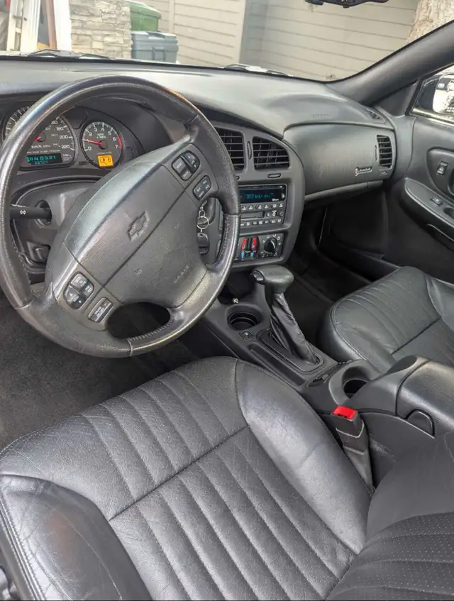 2003 MONTE CARLO SS - 89,000 KMS - MINT ISIDE AND OUT! - Photo 7