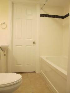 All Inclusive, Walk to CarletonU, Full Ensuite bath. - Photo 5
