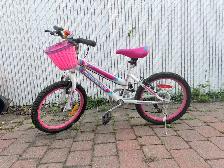 Girls Bike 17' Pink & White with Basket & Bell / Vélo Fille 17 P