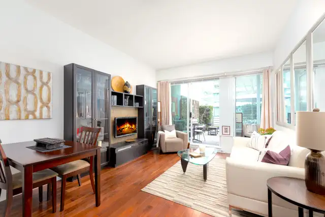 FURNISHED  EXECUTIVE 1BR DEN w GARDEN PATIO in PRIME LOCATION