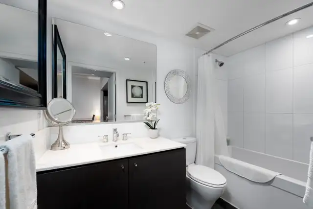 FURNISHED  EXECUTIVE 1BR DEN w GARDEN PATIO in PRIME LOCATION - Photo 3
