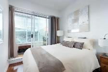 FURNISHED  EXECUTIVE 1BR DEN w GARDEN PATIO in PRIME LOCATION - Photo 4