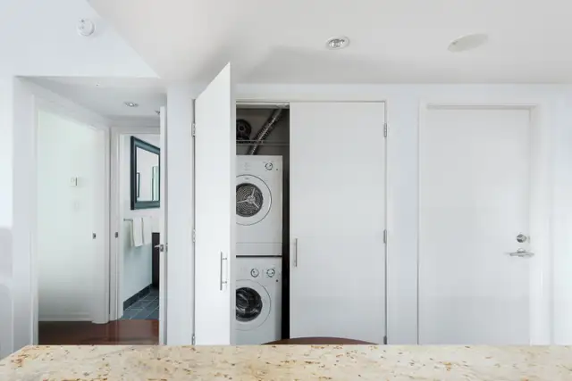FURNISHED  EXECUTIVE 1BR DEN w GARDEN PATIO in PRIME LOCATION - Photo 7