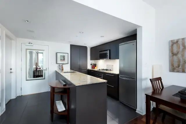 FURNISHED  EXECUTIVE 1BR DEN w GARDEN PATIO in PRIME LOCATION - Photo 10