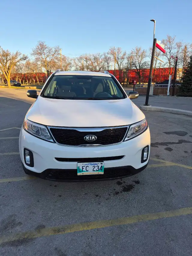 2014 Kia Sorento LX AWD SUV Safetied New Engine with Warranty - Photo 2