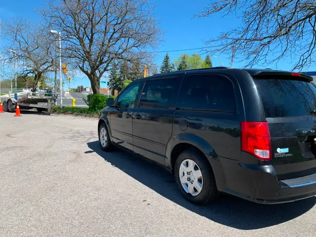 2011 Dodge Caravan Certified - Photo 4