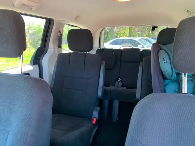 2011 Dodge Caravan Certified - Photo 10