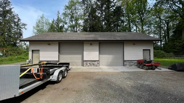Dual-Workshop – 10 Parking Stalls - Photo 6