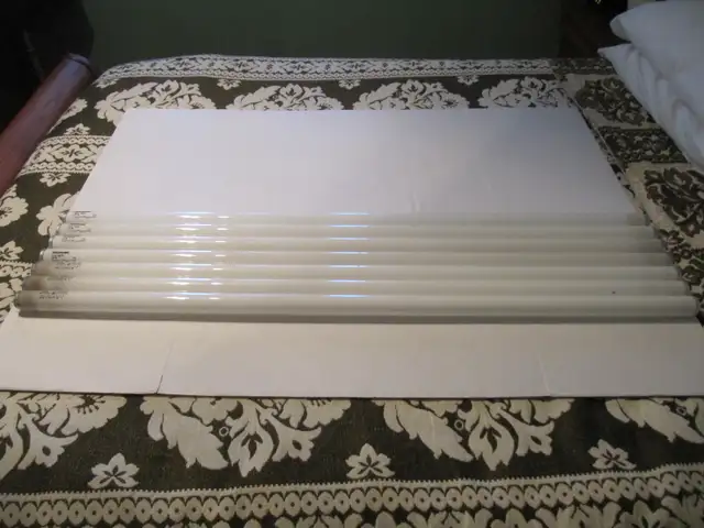 Sylvania General Electric F40 Watt Cool White 48' Bulbs 7pc Lot