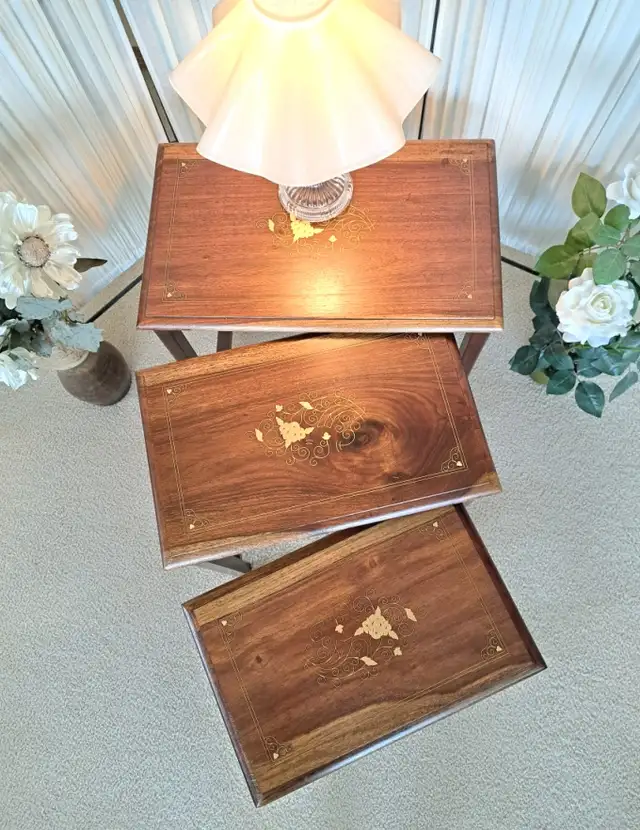 NESTING TABLES - Photo 4