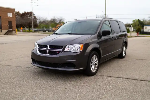 2019 Dodge Caravan SE Safety Tested Clean Title Low KMS - Toront