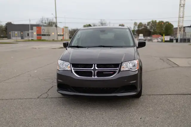 2019 Dodge Caravan SE Safety Tested Clean Title Low KMS - Toront - Photo 3