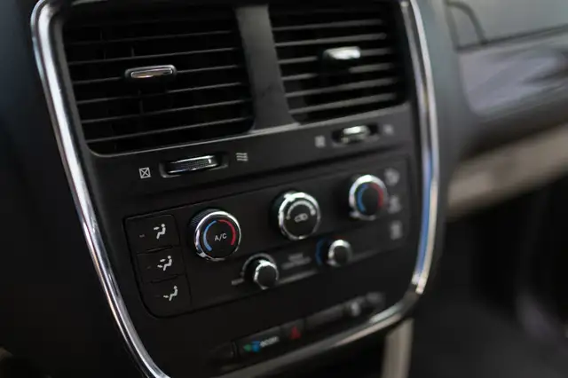 2019 Dodge Caravan SE Safety Tested Clean Title Low KMS - Toront - Photo 8