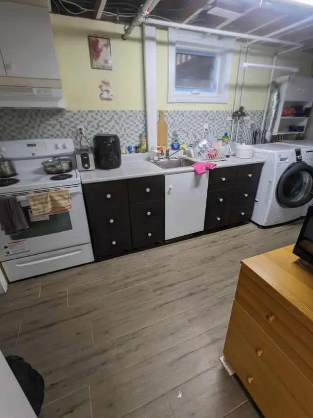 Furnished First floor room for rent, close to Port Union & 401 - Photo 9