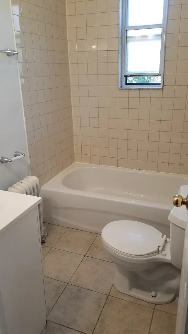 One Bedroom in Etobicoke by the Lake - Photo 7