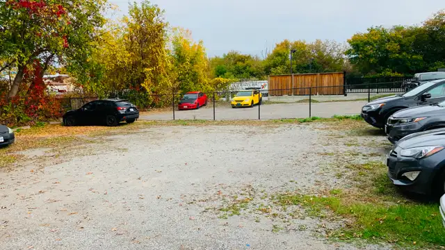 NEWMARKET _ Private Lots Parking/Storage $49.95/months - Photo 2