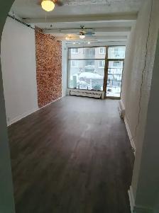 Local Commercial à louer - 550 pi2