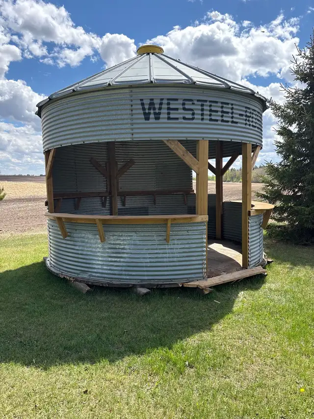 Gazebo With Floor