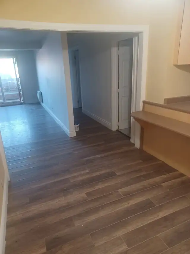 4 1/2 avec 2 chambres fermées à l'étage - Photo 5