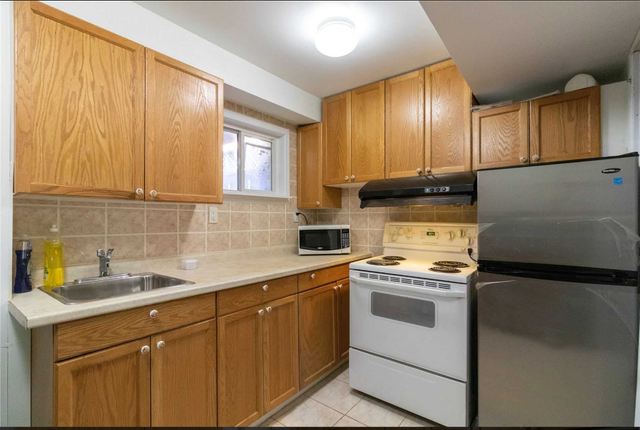 Bright & spacious 2 BR Basement Apartment @ Morningside & Finch - Photo 6
