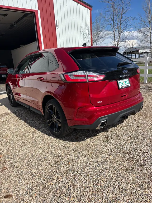 2023 ford Edge ST - Photo 2