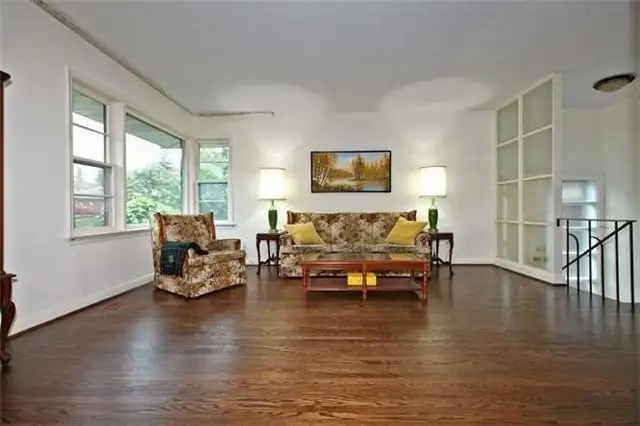 3 bedroom house (main floor) available for rent - Photo 3