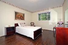 3 bedroom house (main floor) available for rent - Photo 6