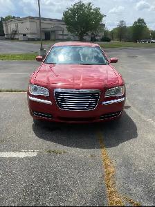 2013 Chrysler 300 - Photo 3