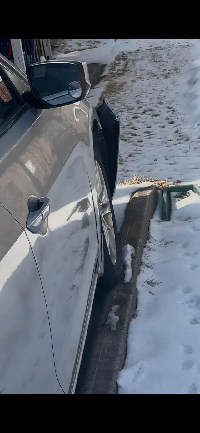 2013 Acura ILX- Starts up and runs! - Photo 10