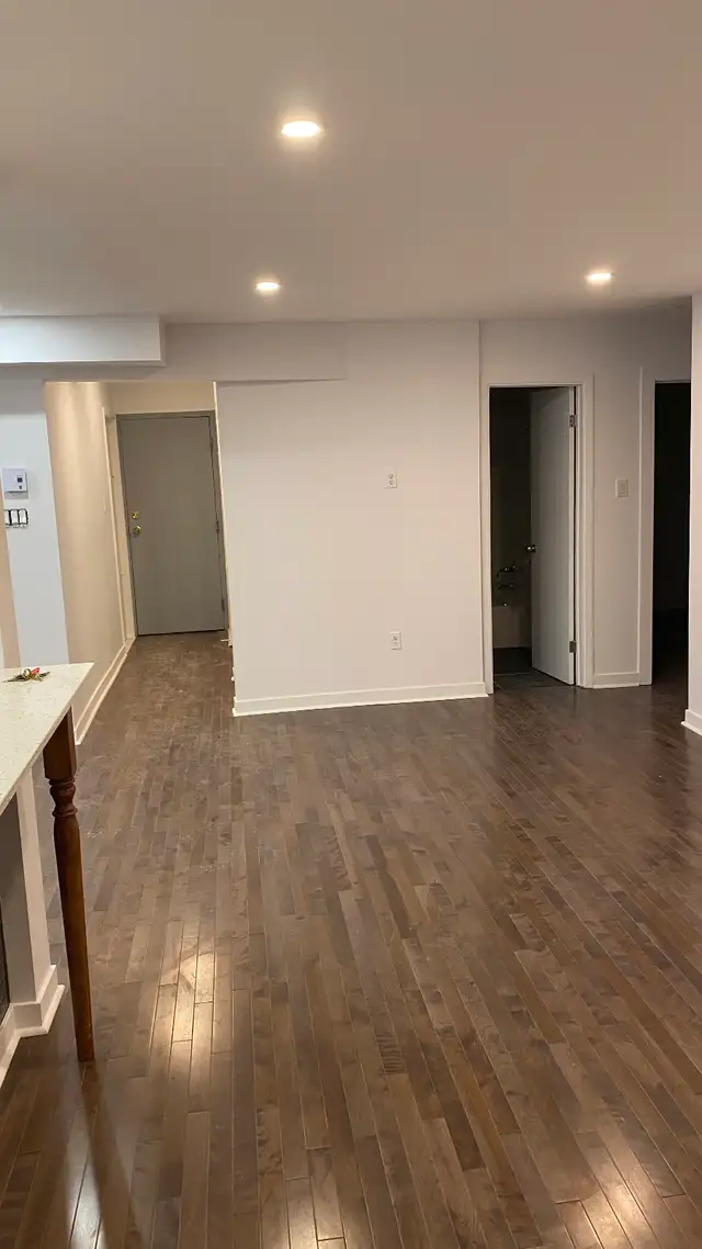All kind the size of apartment Near Metro  - ALL INCL. Available - Photo 4
