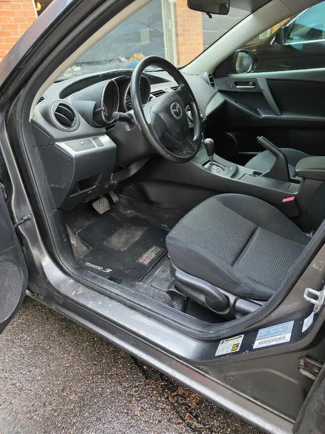 2012 Mazda 3 - Photo 3