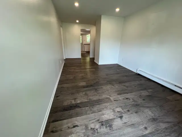 Très grand 4½ style condo—3e étage—Boisbriand—Juin ou juillet - Photo 10