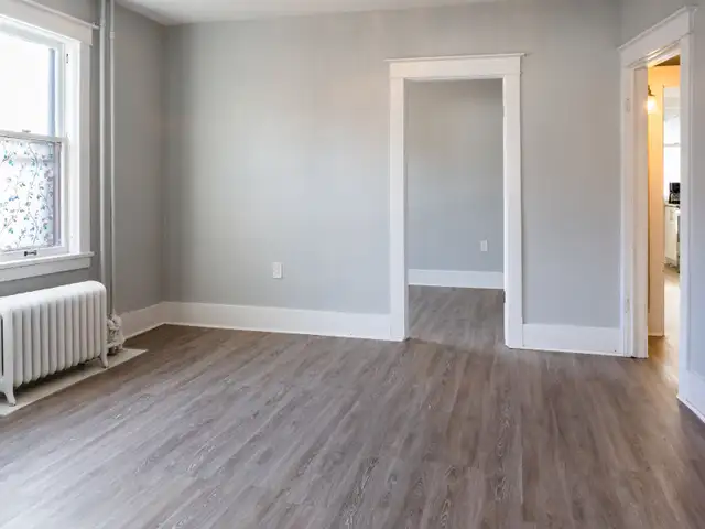 2bed/1bath Apartment for Rent in St. Thomas on Jul 1, 2026 - Photo 5