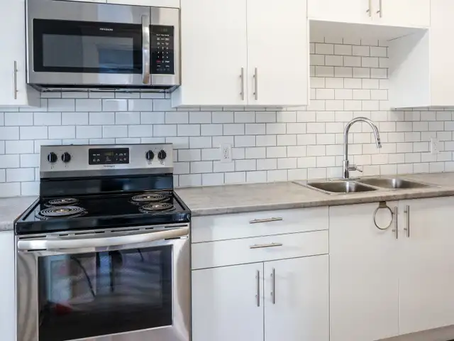 2bed/1bath Apartment for Rent in St. Thomas on Jul 1, 2026 - Photo 7