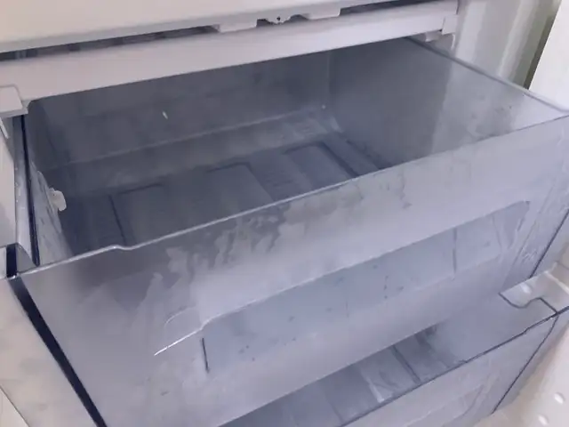 Galanz 3.1 cuft upright freezer, mint condition like new - Photo 7