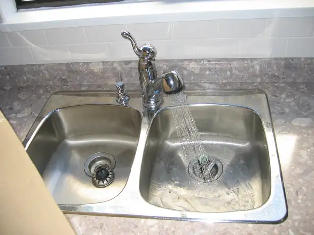 2 bedroom suite apartment in Willoughby area (Langley) - Photo 6