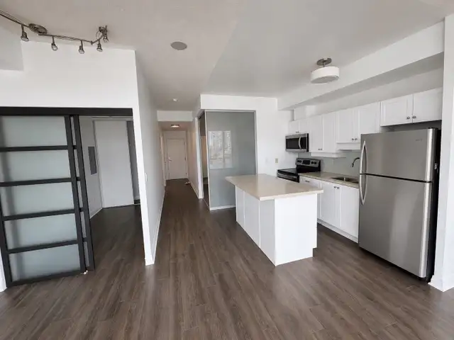 Toronto Financial District condo 1 1, 2 full washrooms  for rent - Photo 4
