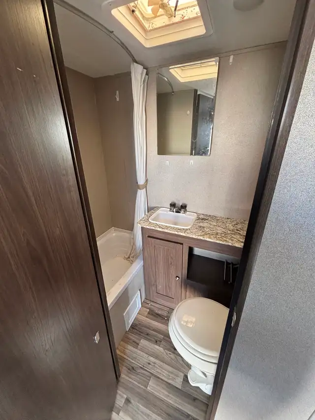 2019 Keystone Hideout 177 LHS - beautiful couples unit! - Photo 8