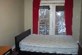 4 bedrooms, 2 bathrooms house for rent in Etobicoke from June 1s - Photo 4