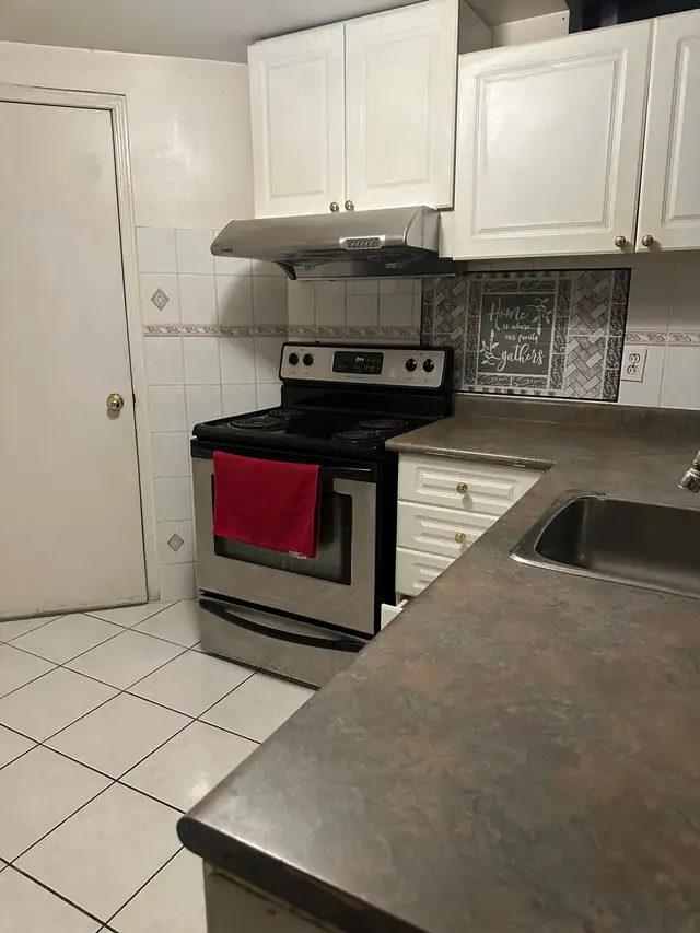 2 Bedroom Basement Apartment for Rent – Markham & Denison Area - Photo 6
