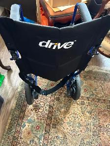 Air and go folding wheel chair and walker - Photo 3
